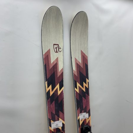 Icelantic Oracle 88 2024